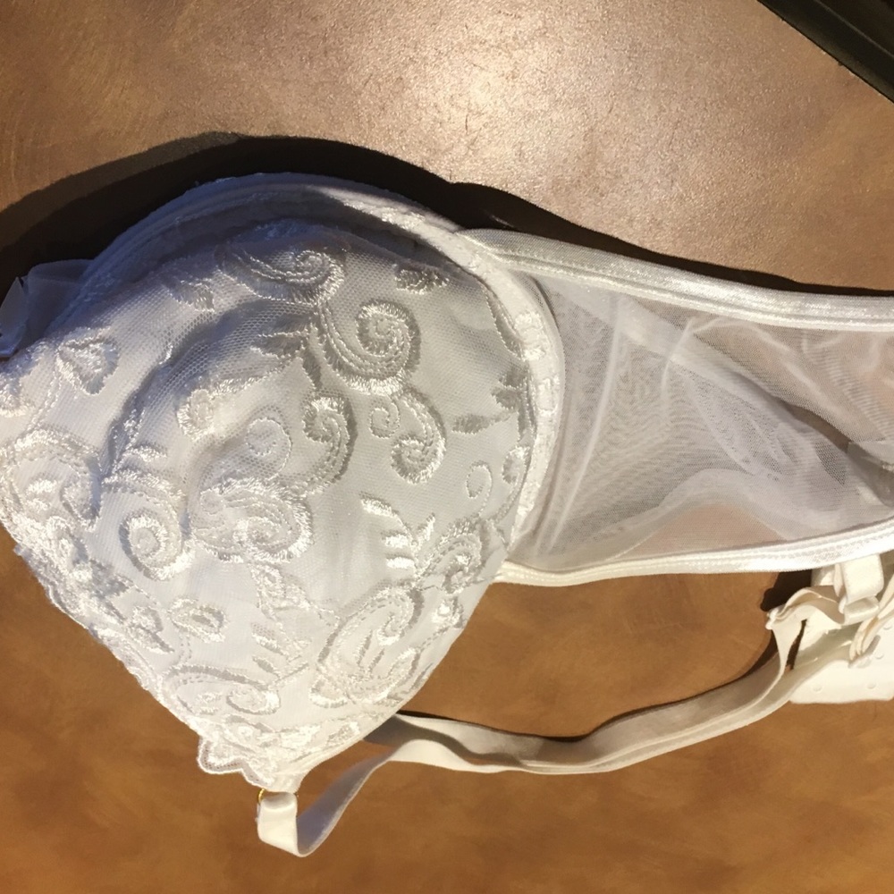 Used bra white 38d